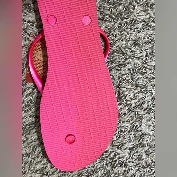 NWT Havaianas Slim SZ 11-12 Electric Pink Sandals - Picture 5 of 5